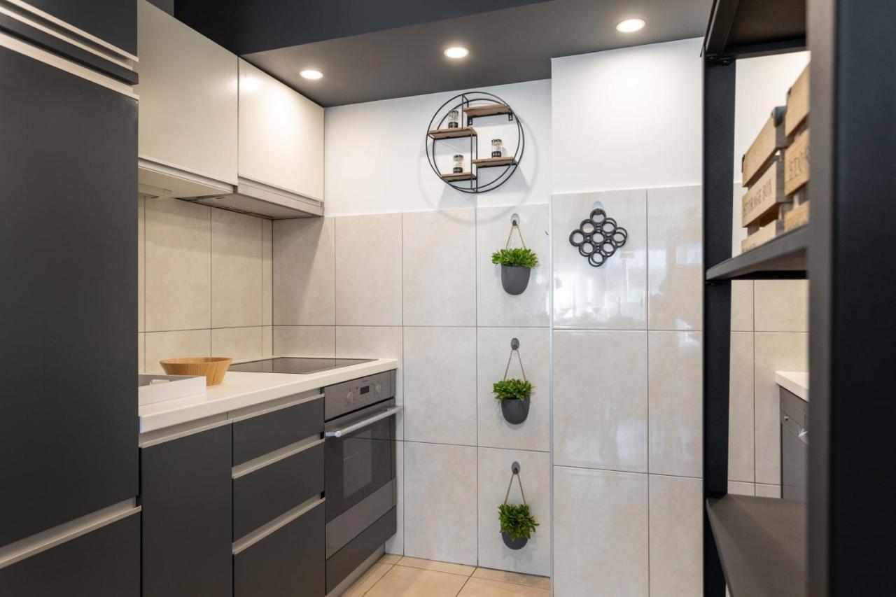 Spacious Apartment In Radnicka Business Zone - Free Parking Zagreb Buitenkant foto