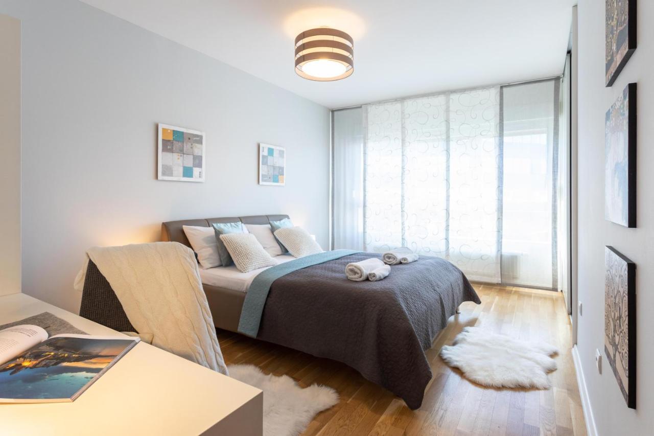 Spacious Apartment In Radnicka Business Zone - Free Parking Zagreb Buitenkant foto