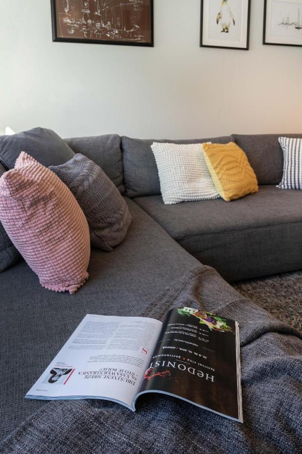 Spacious Apartment In Radnicka Business Zone - Free Parking Zagreb Buitenkant foto