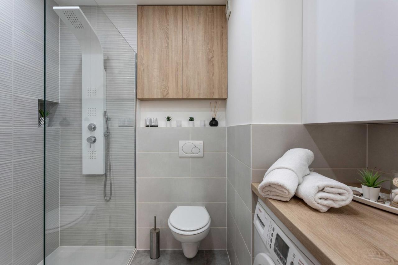 Spacious Apartment In Radnicka Business Zone - Free Parking Zagreb Buitenkant foto