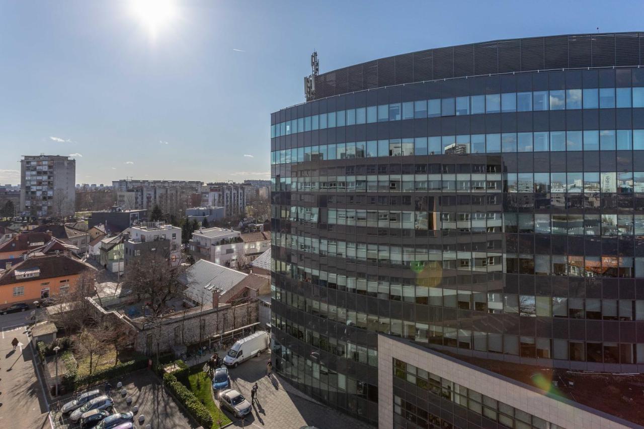 Spacious Apartment In Radnicka Business Zone - Free Parking Zagreb Buitenkant foto