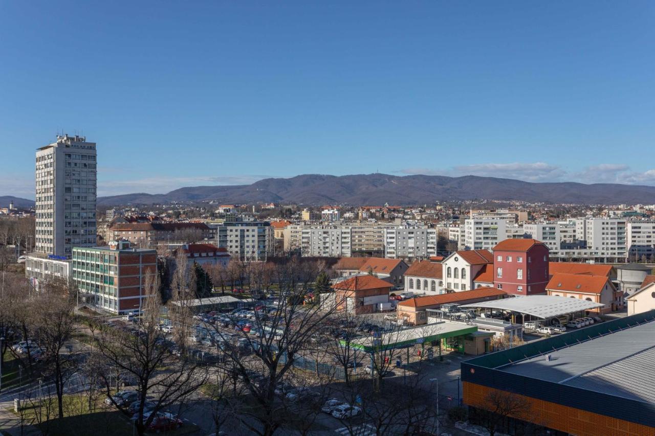 Spacious Apartment In Radnicka Business Zone - Free Parking Zagreb Buitenkant foto